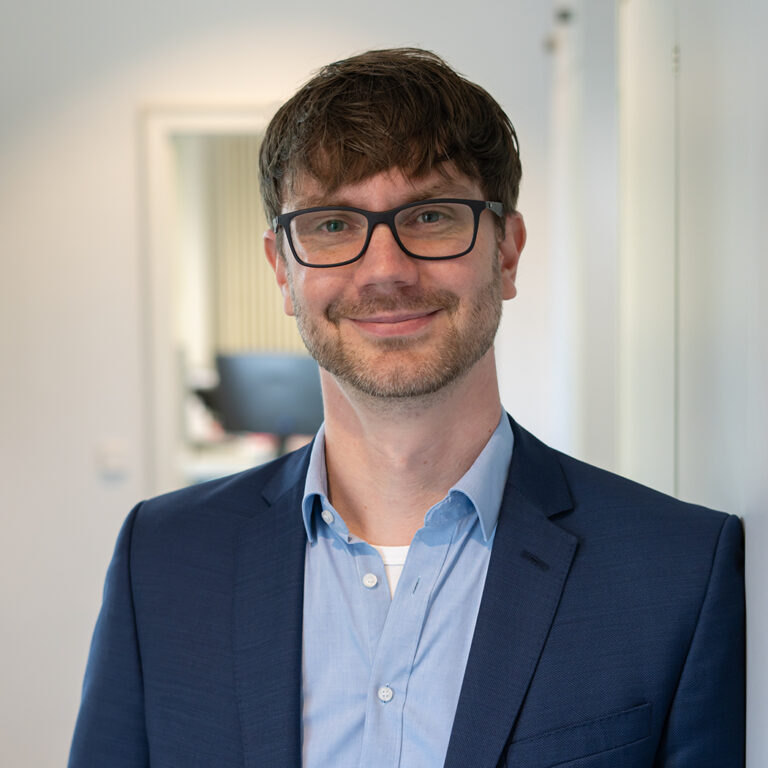 Porträtfoto von Daniel Schloemer