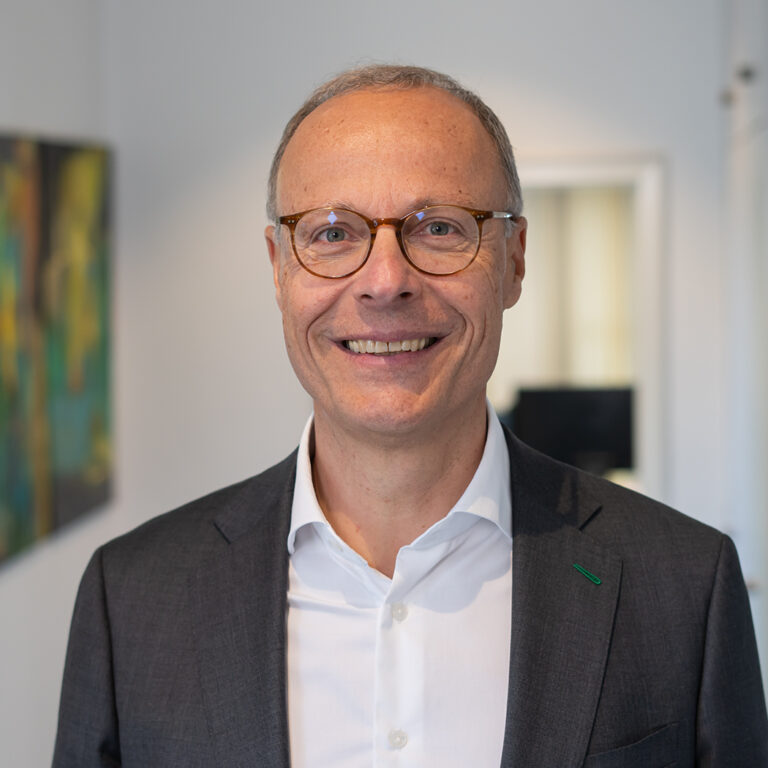 Porträtfoto von Dr. Bernhard Fassin